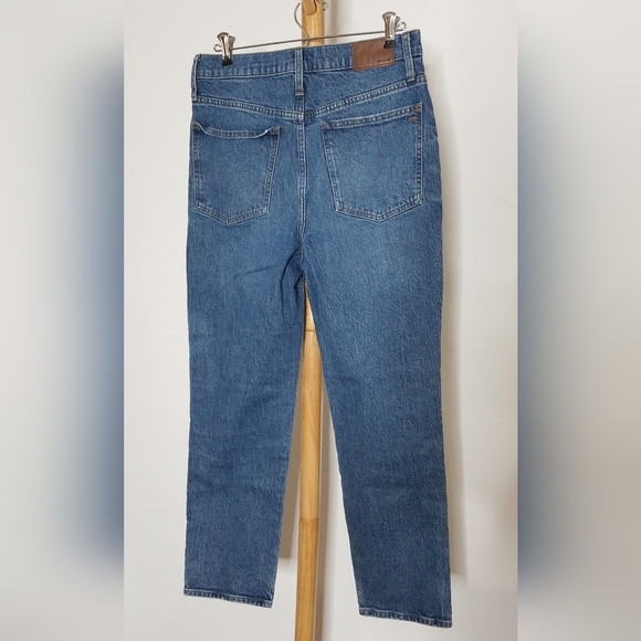 Madewell Jeans Classic Straight Jean, Medium Wash, Size 28 - Picture 4 of 8